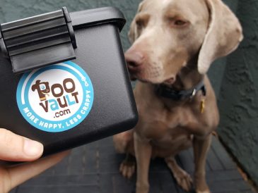 PooVault : test et cadeau - Permet de tenir les sacs à caca en toute liberté - img